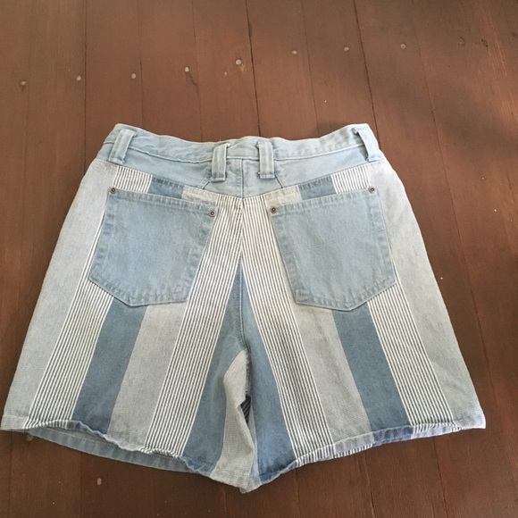 Vintage striped 90’s denim shorts - Picture 6 of 6